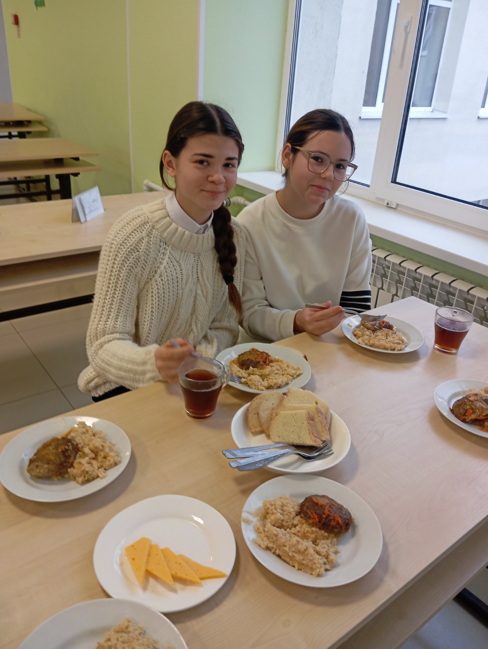 Изображения столовой.