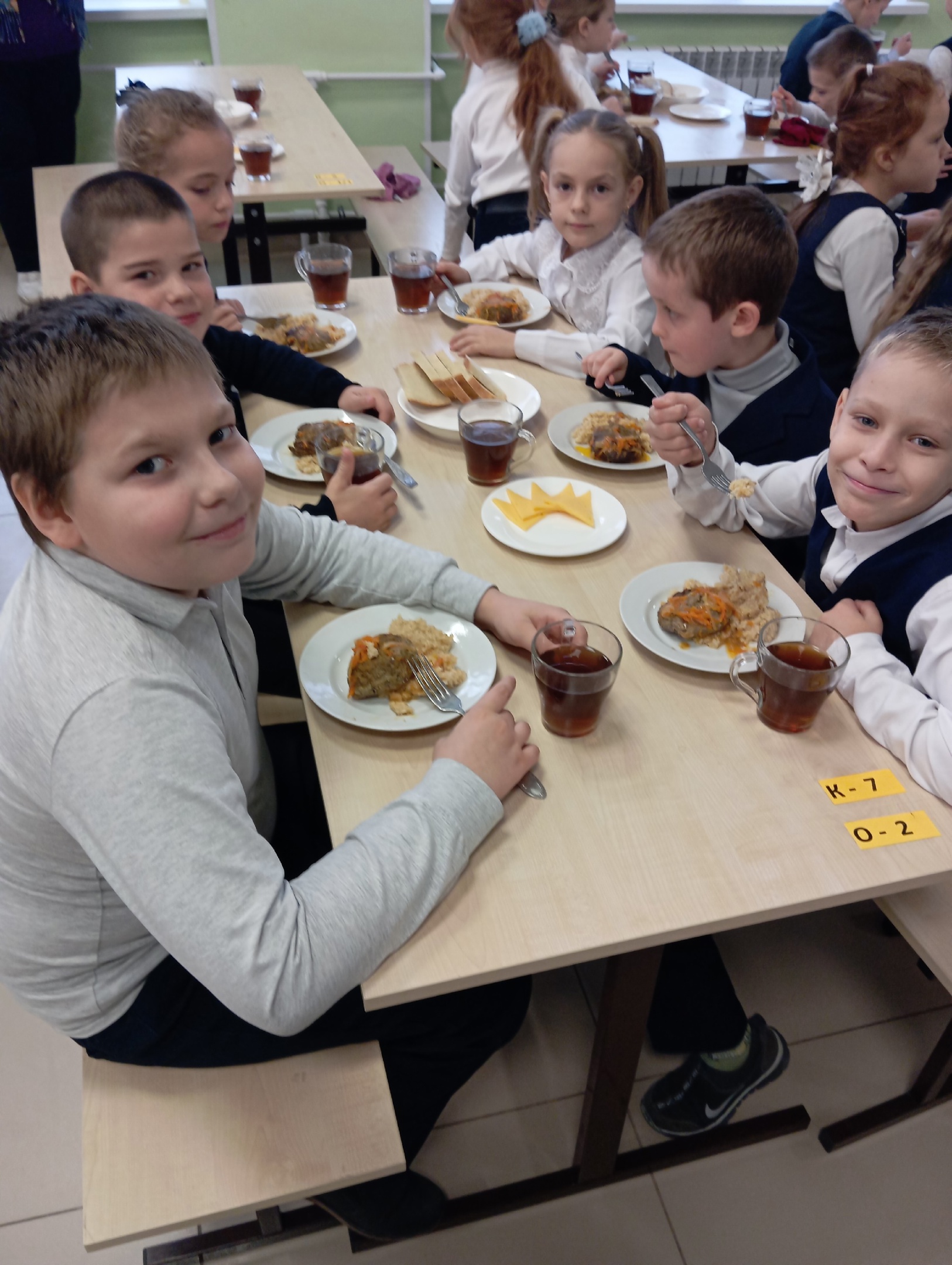 Изображения столовой.